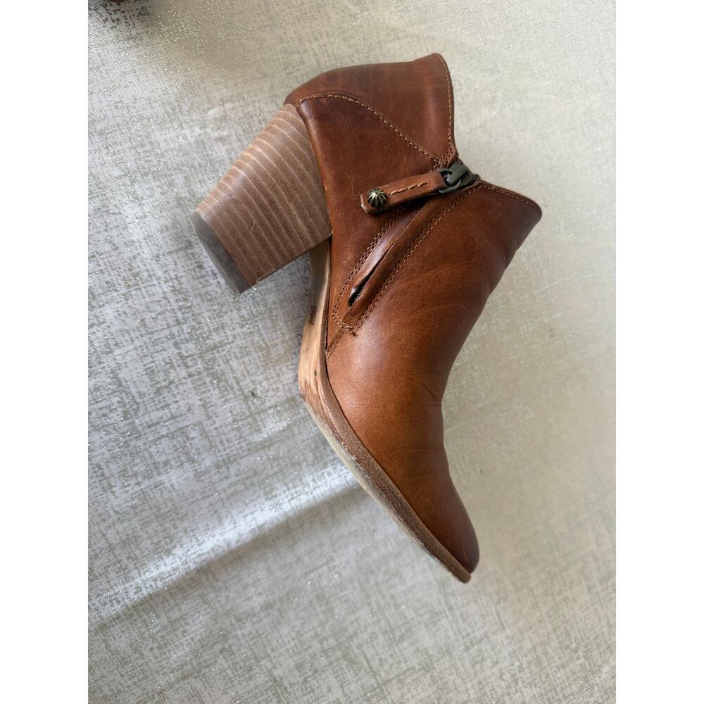 FRYE REED  SHOOTIE BROWN LEATHER BOOT - Picture 10 of 10